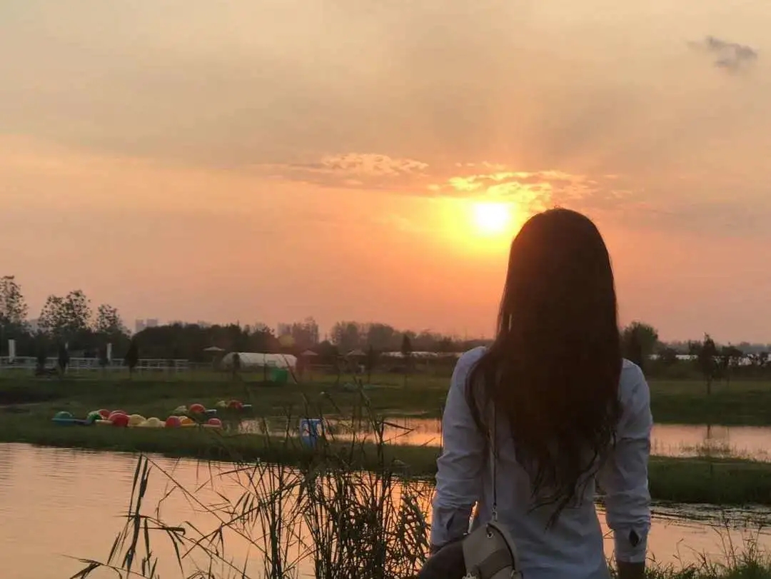 中墅玫瑰！女經(jīng)紀(jì)人的詩與遠(yuǎn)方。